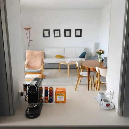 Apartmán Quiet With Balcony And Sea View