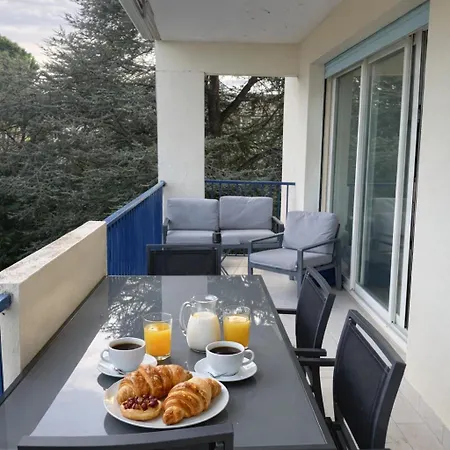 Quiet With Balcony And Sea View アンティーブ